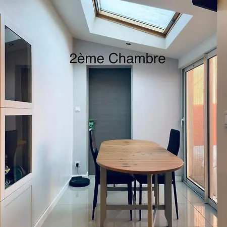 Prázdninový dům Maison De Proche 24h *